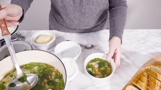 Jakie są rodzaje zup i czym się między sobą różnią?