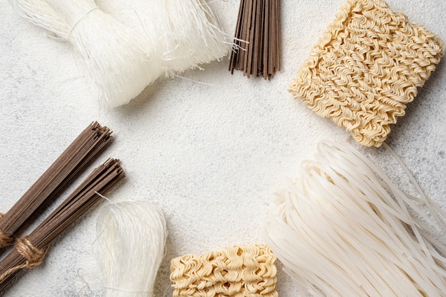 Makaron ryżowy co to jest i do czego można go wykorzystać?