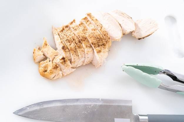 Jak przygotować piersi z kurczaka aby były soczyste?