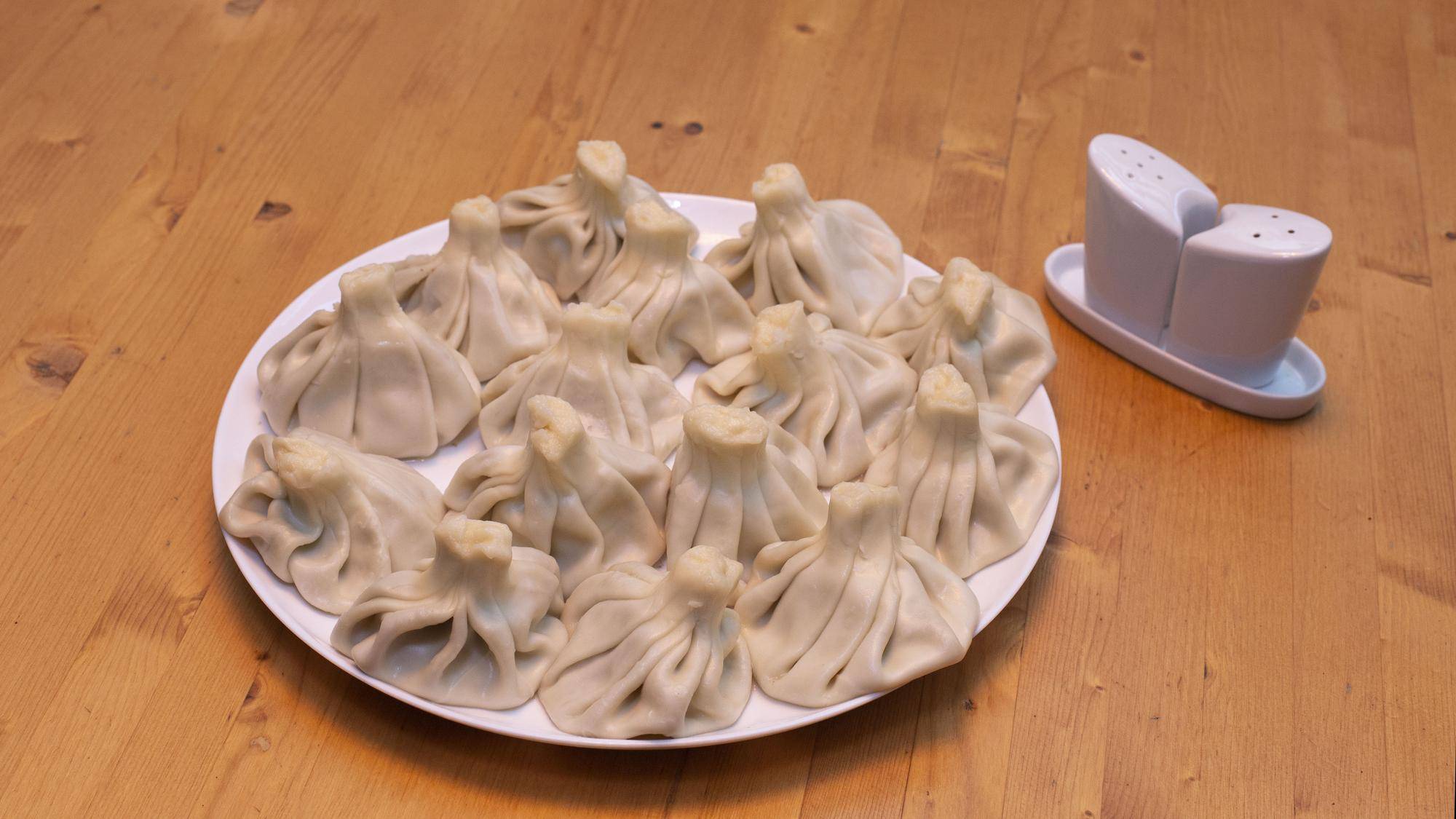 Pierożki chinkali z czym podawać aby podkreślić ich smak?