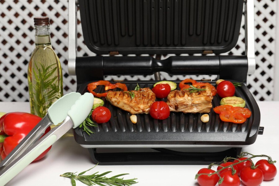 Ile czasu grillować pierś z kurczaka na grillu elektrycznym Tefal?